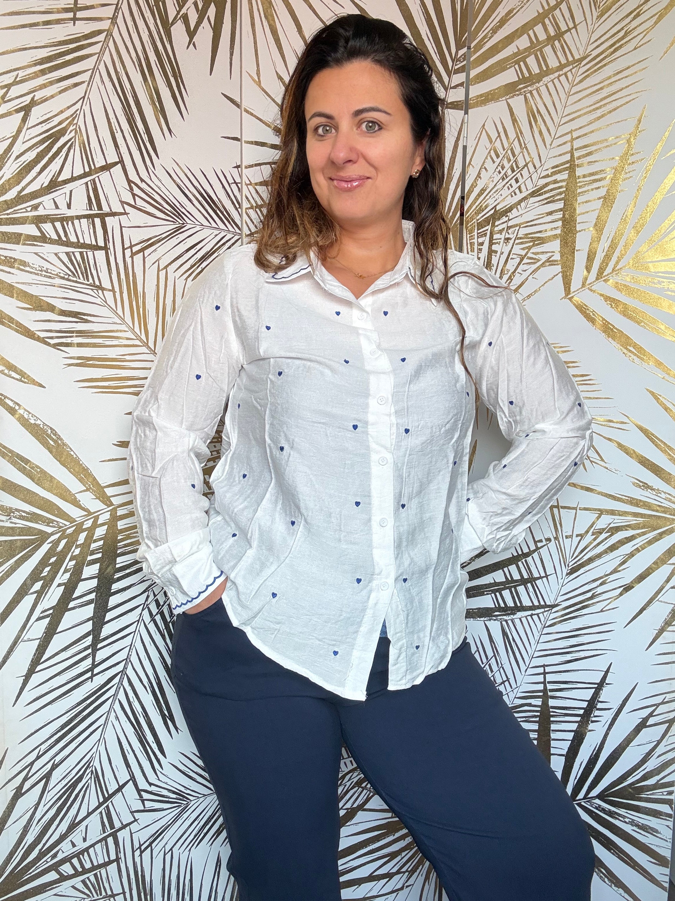 Chemise chic à cœurs