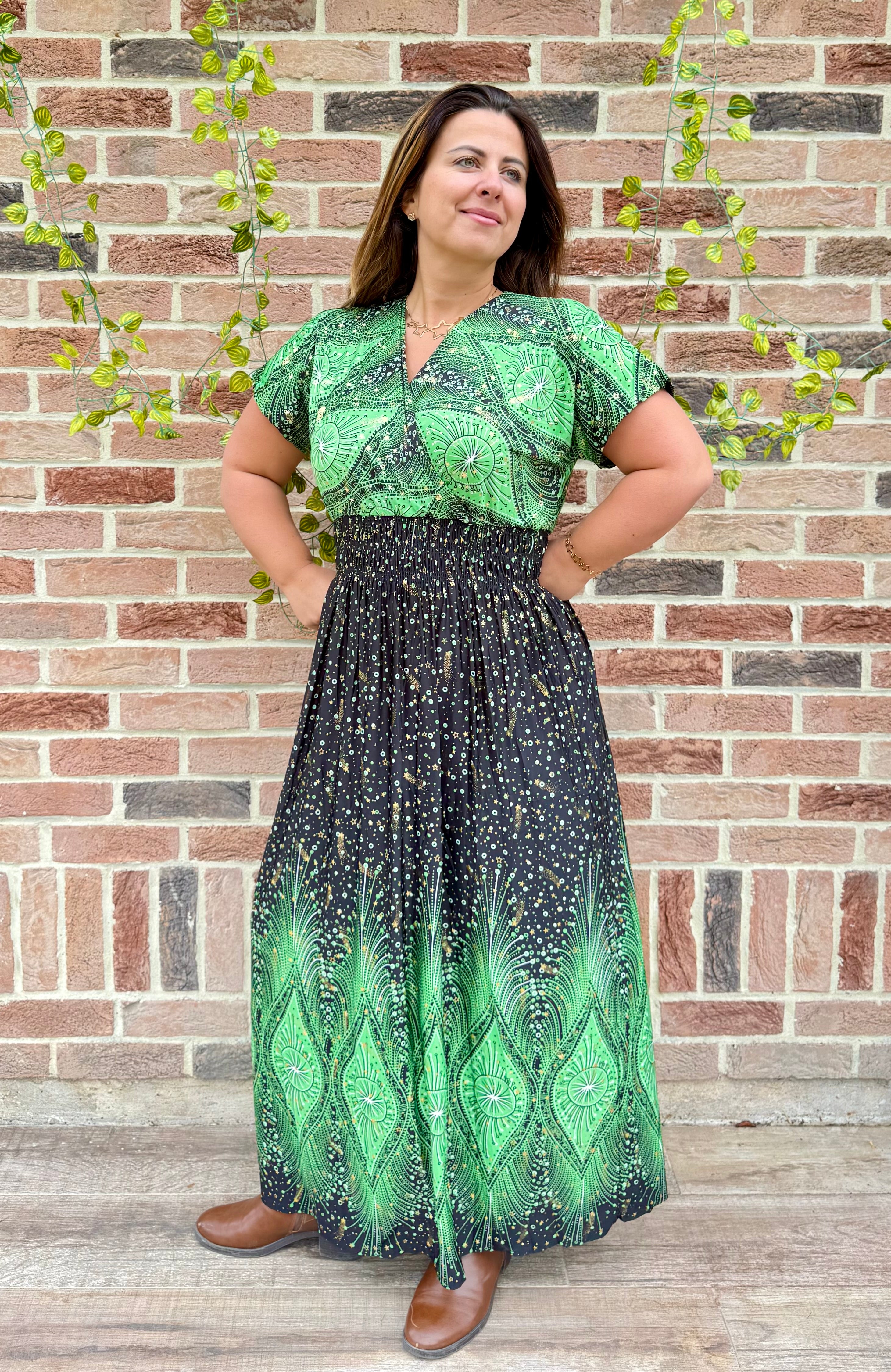 Robe magique verte à étoiles