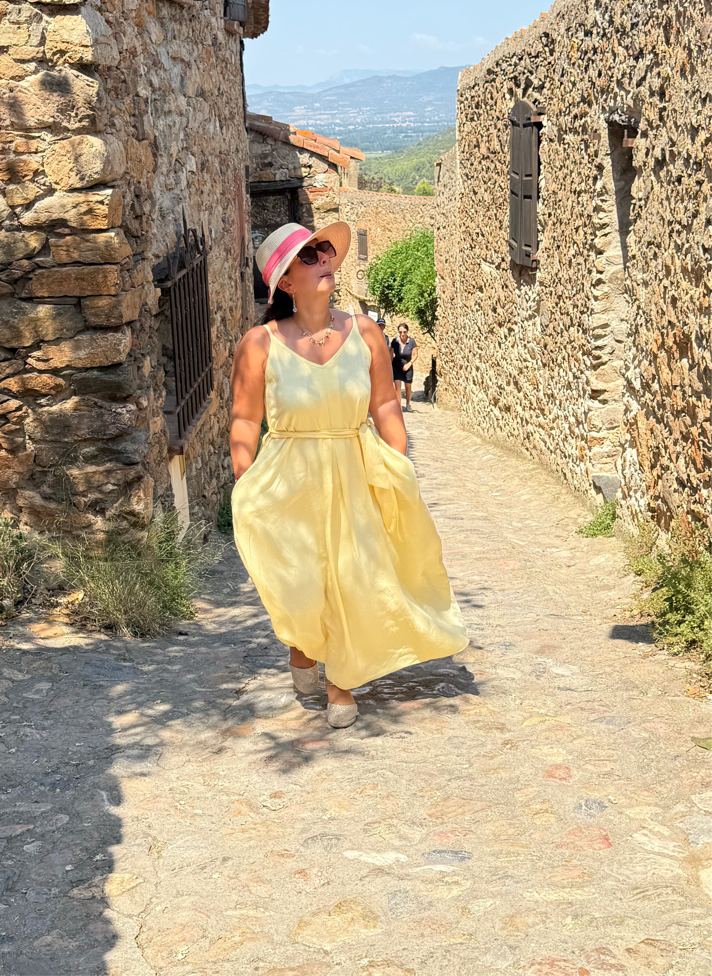Robe jaune à poches