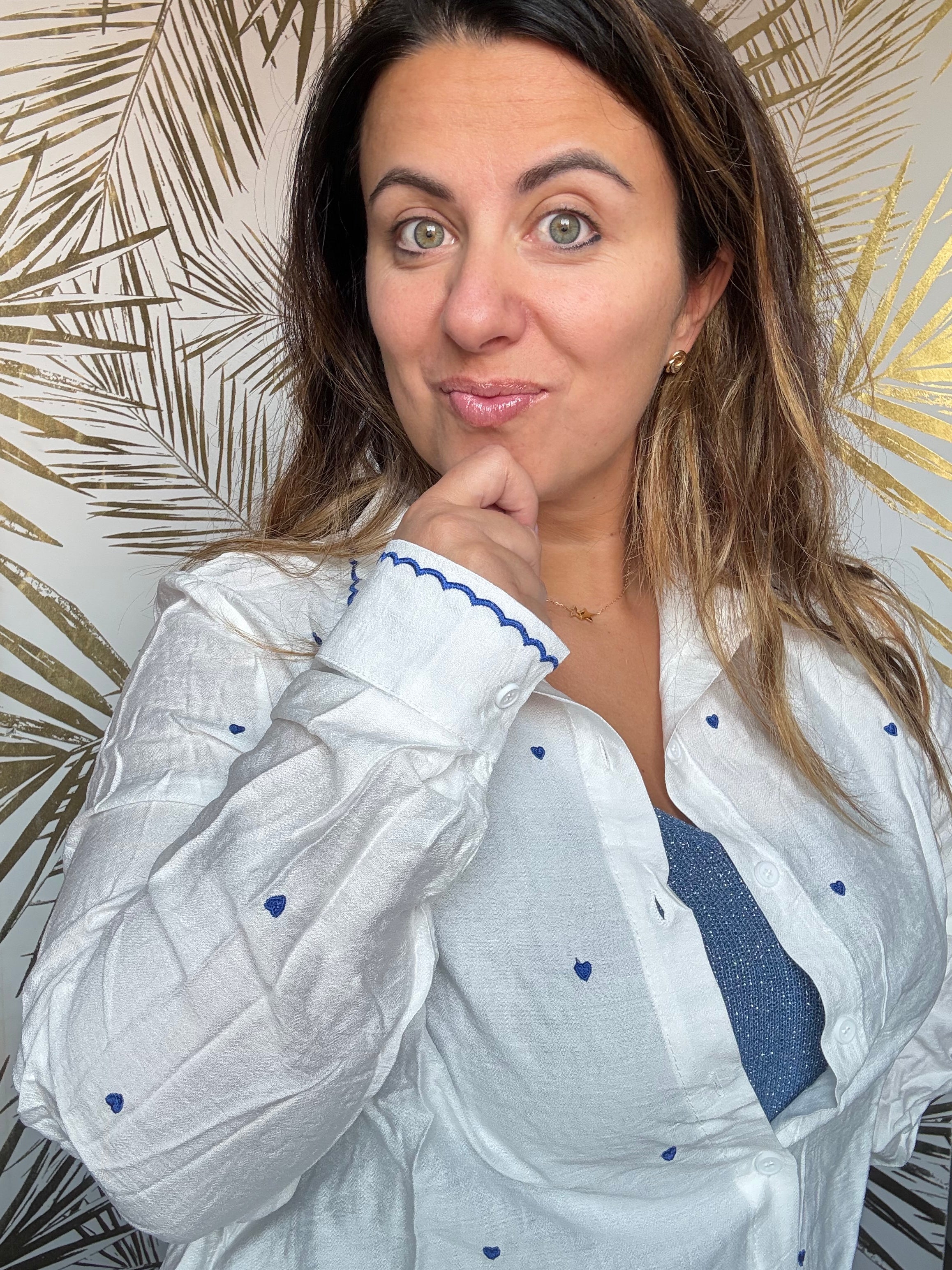 Chemise chic à cœurs