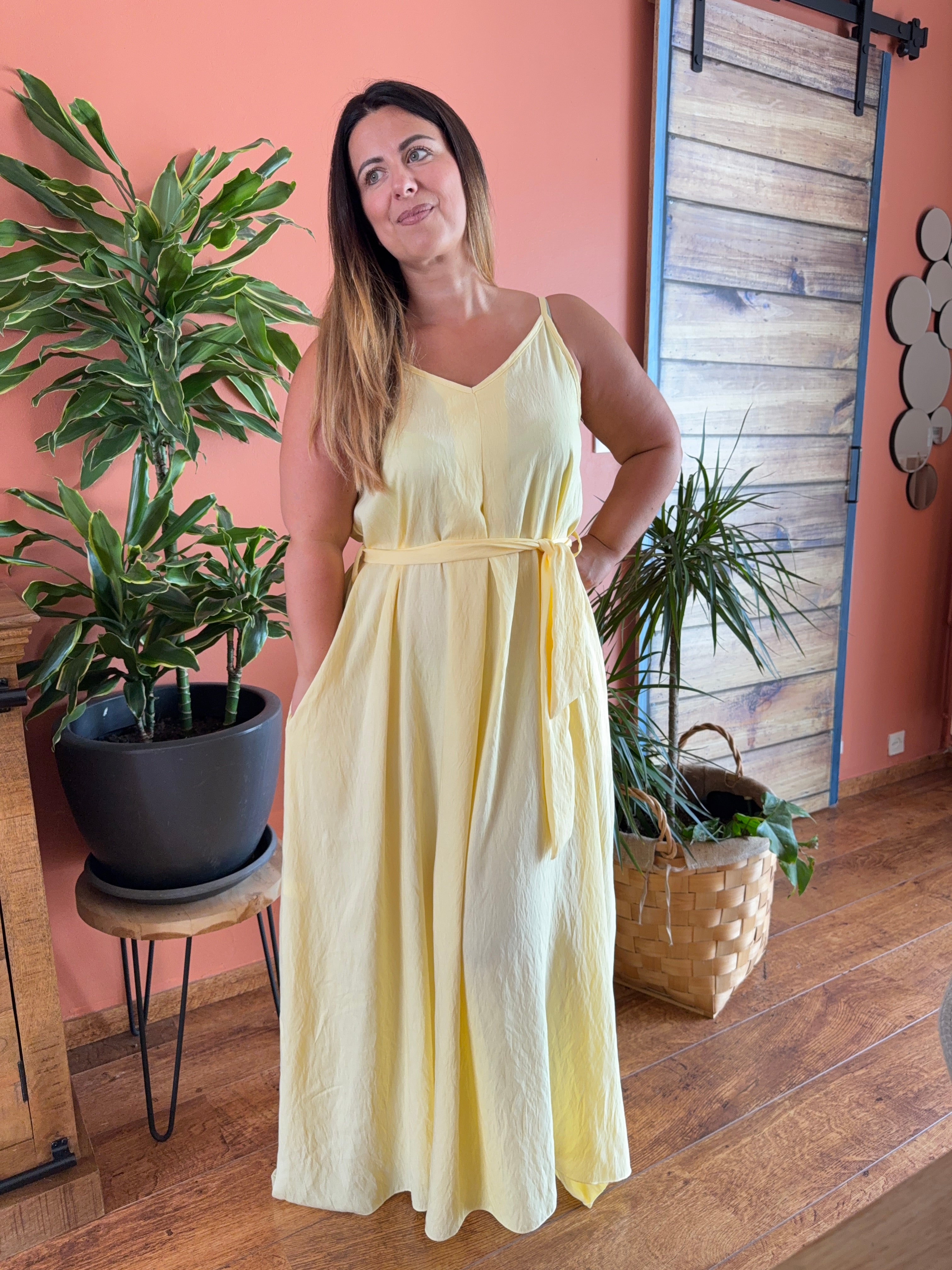Robe jaune à poches