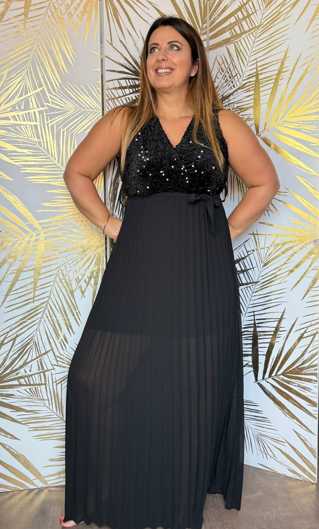 Robe plissée à sequins