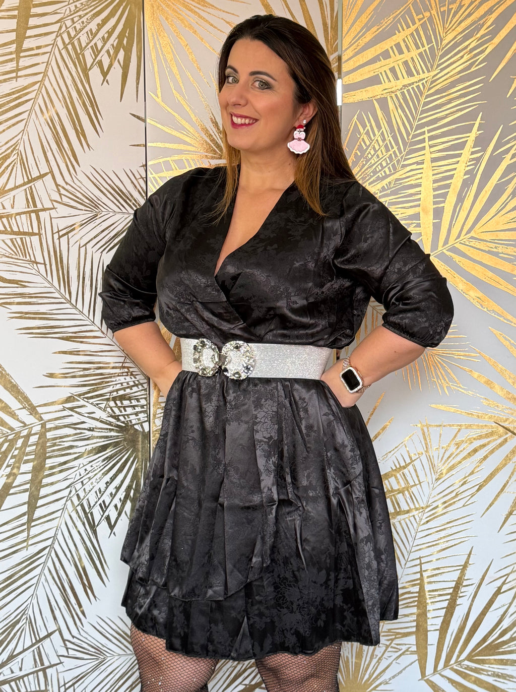 Robe satinée noire