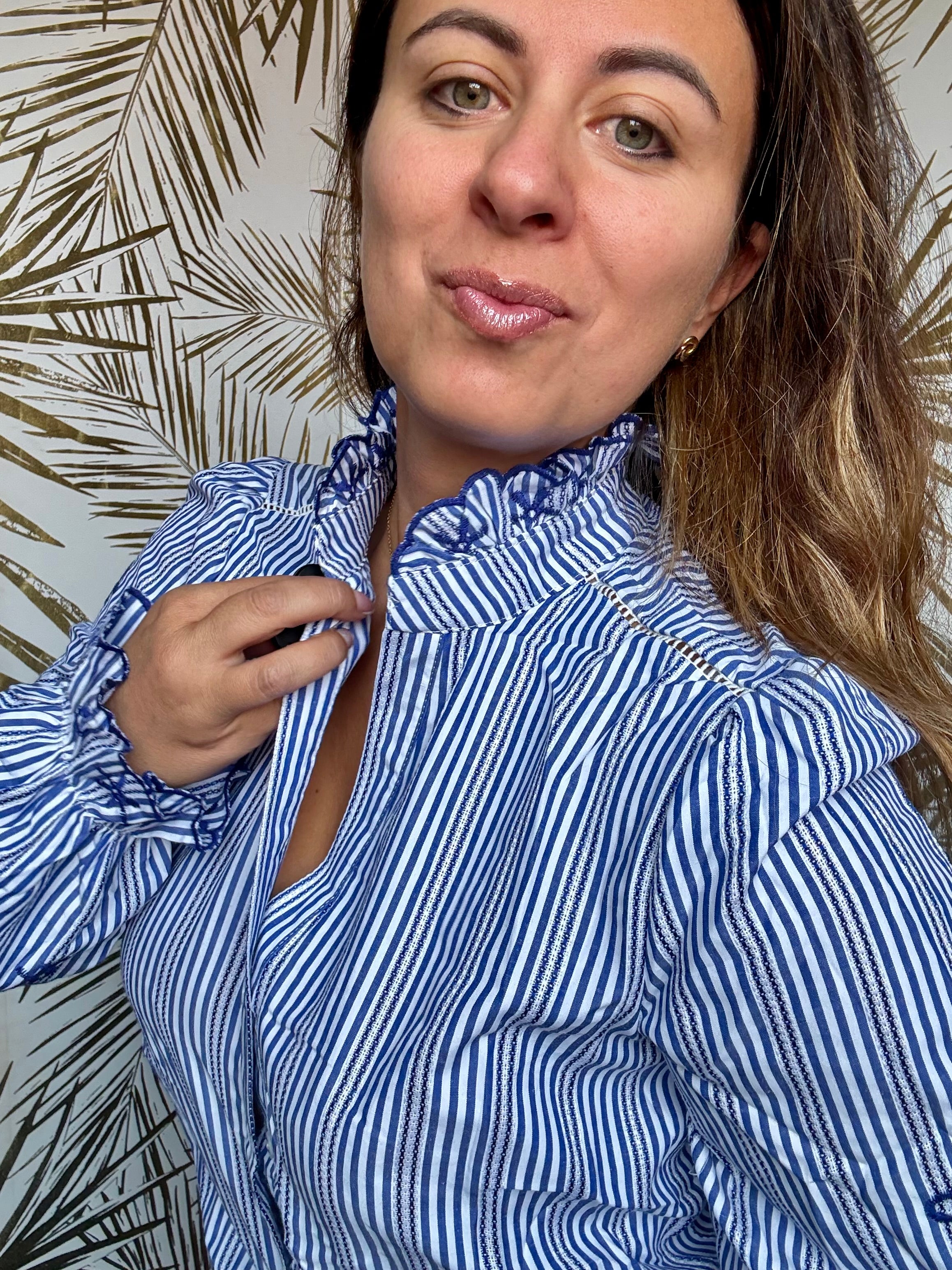 Chemise rayée avec fleurs