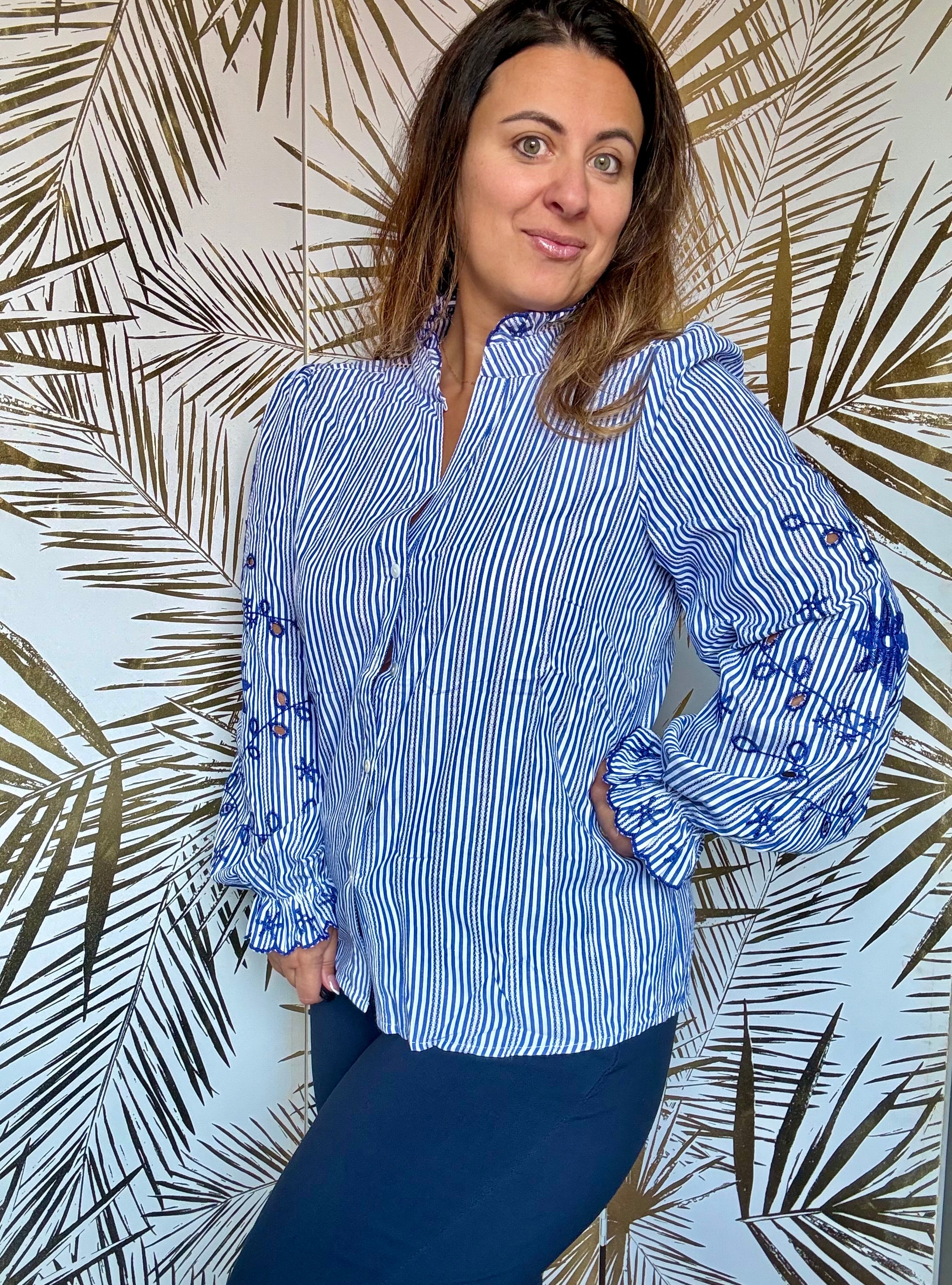 Chemise rayée avec fleurs