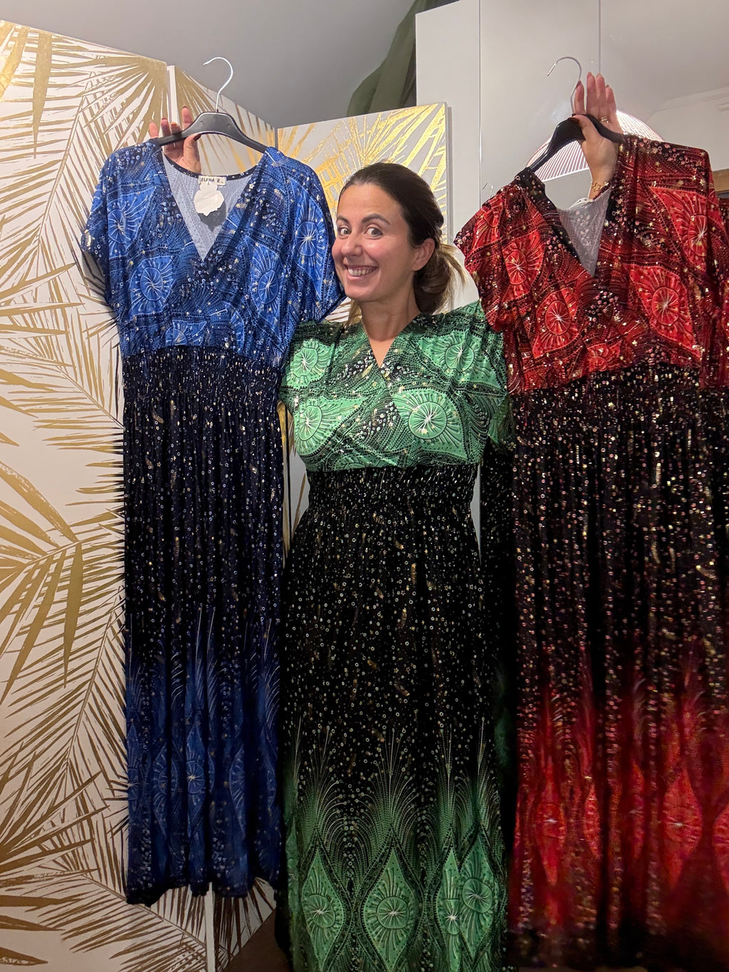 Robe magique rouge à étoiles