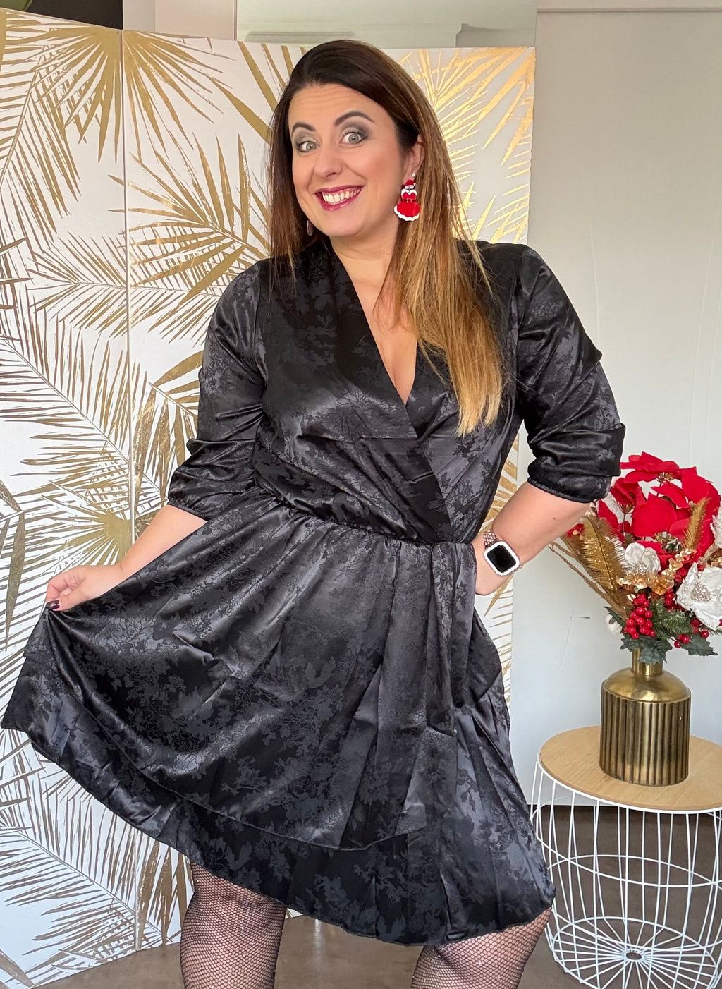 Robe satinée noire