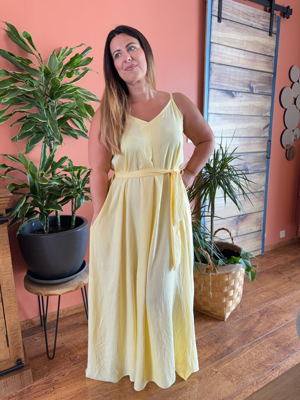 Robe jaune à poches