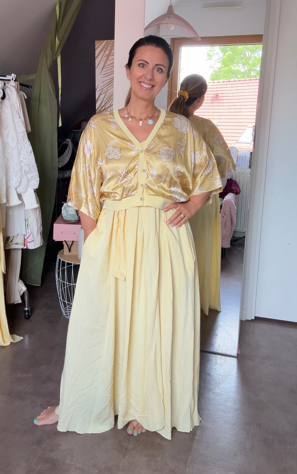 Robe jaune à poches